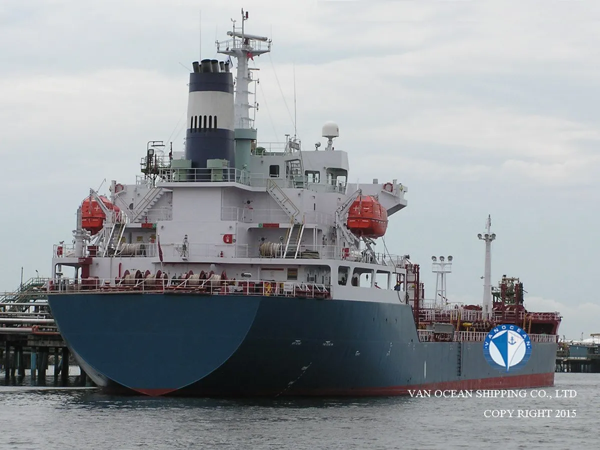 Oil/Chemical tanker for sale