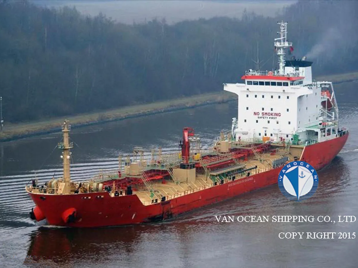 Oil/Chemical tanker for sale
