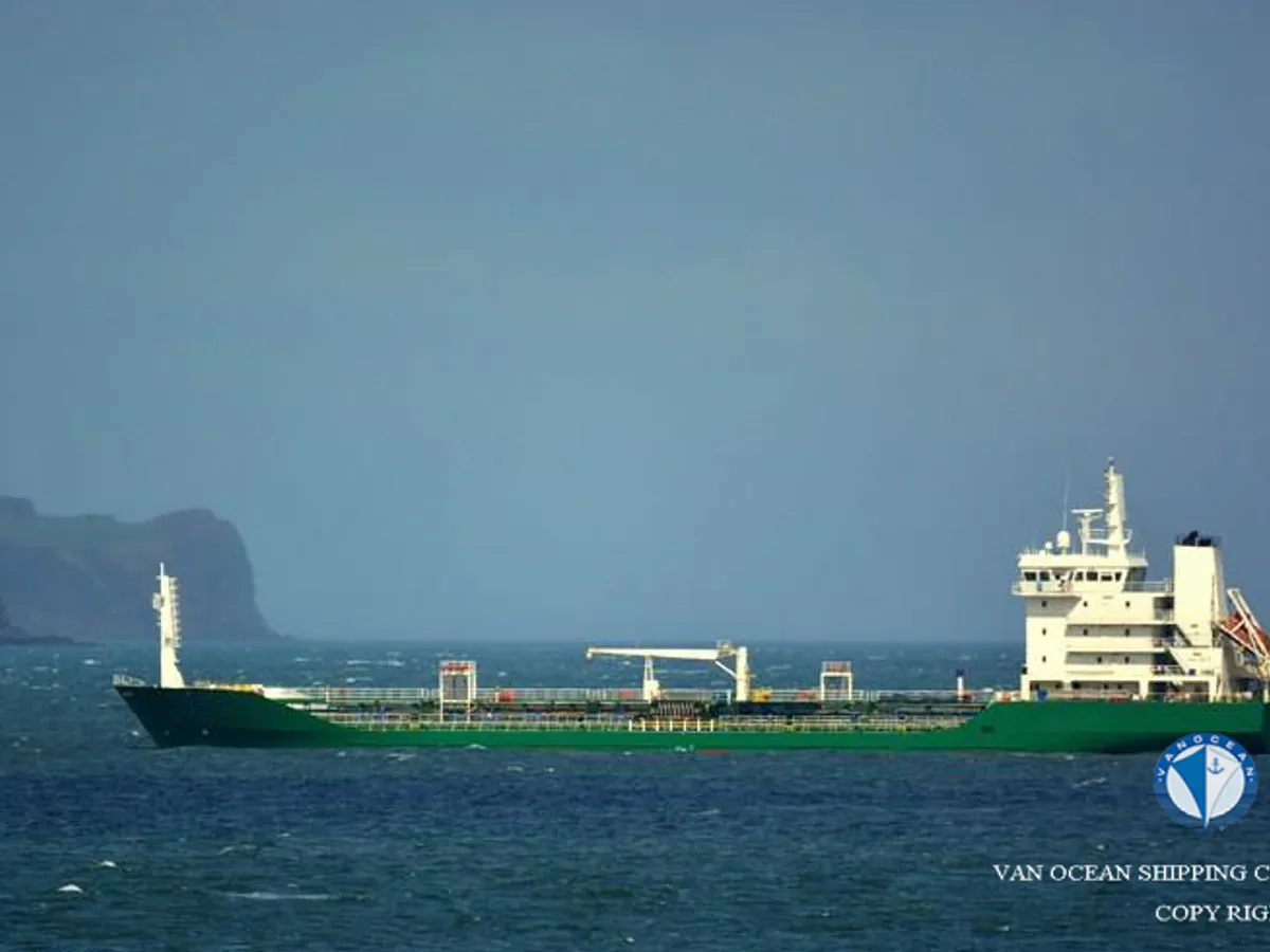 Oil/Chemical tanker for sale