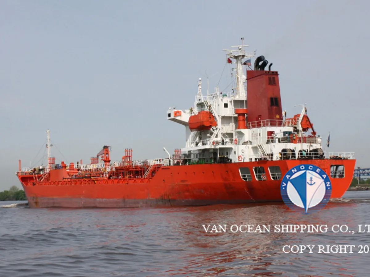 Oil/Chemical tanker for sale