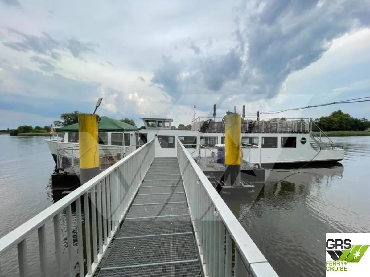 Tour boat for sale