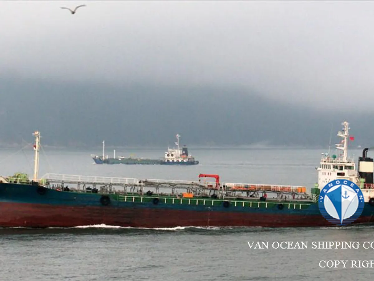 Oil/Chemical tanker for sale