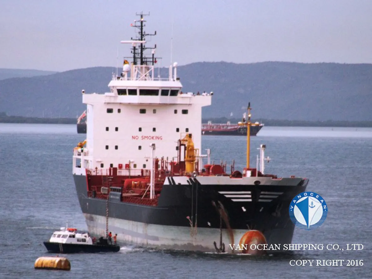 Oil/Chemical tanker for sale