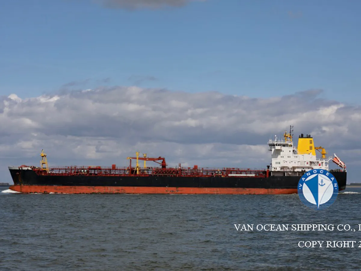 Oil/Chemical tanker for sale