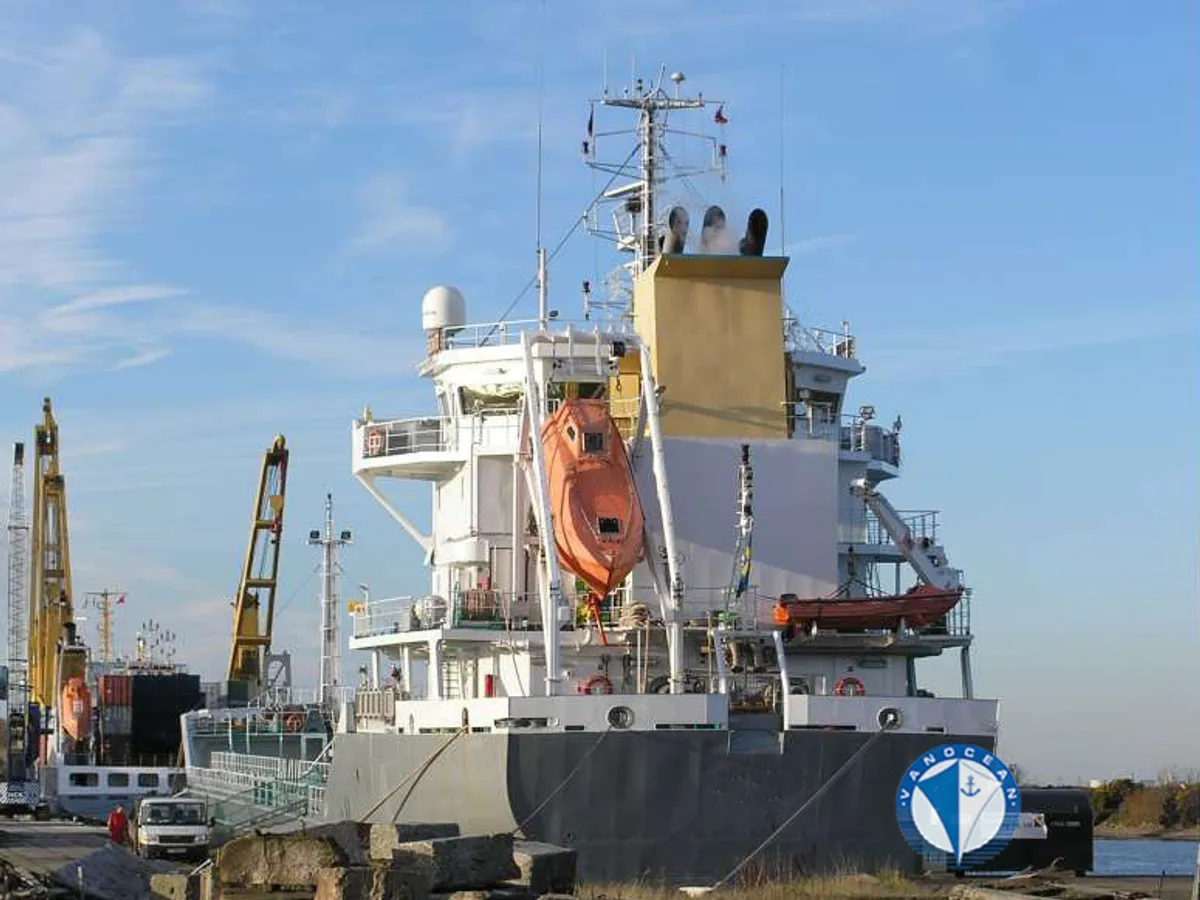 Oil/Chemical tanker for sale