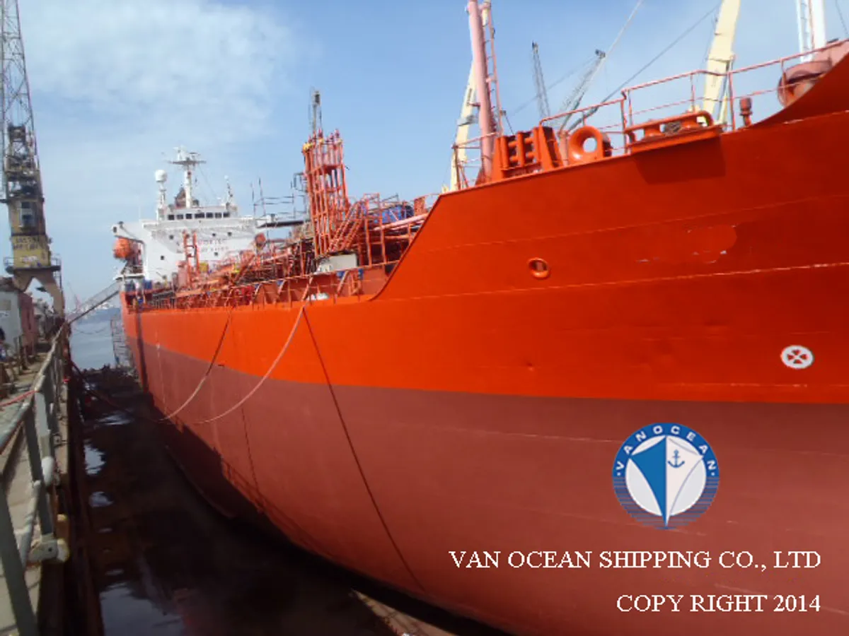 Oil/Chemical tanker for sale