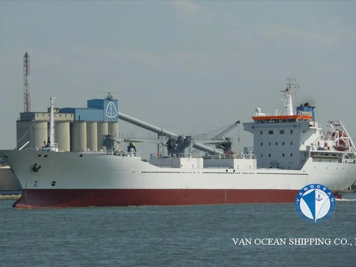 Reefer ship for sale