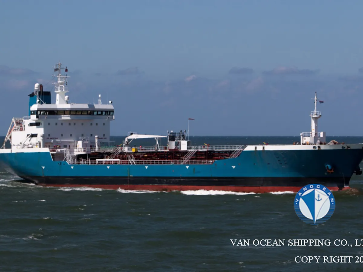 Oil/Chemical tanker for sale