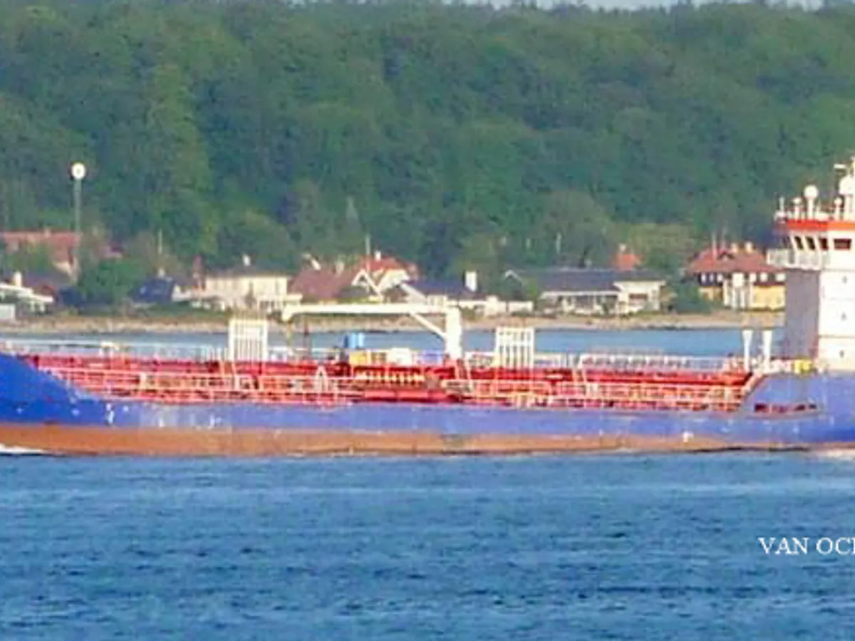 Oil/Chemical tanker for sale