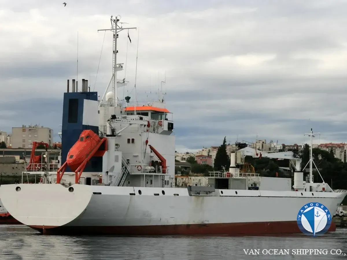 Reefer ship for sale