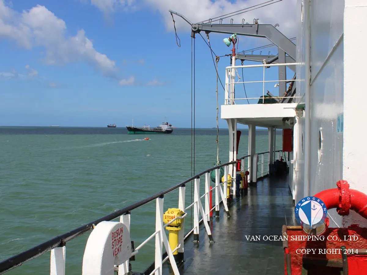 Oil/Chemical tanker for sale