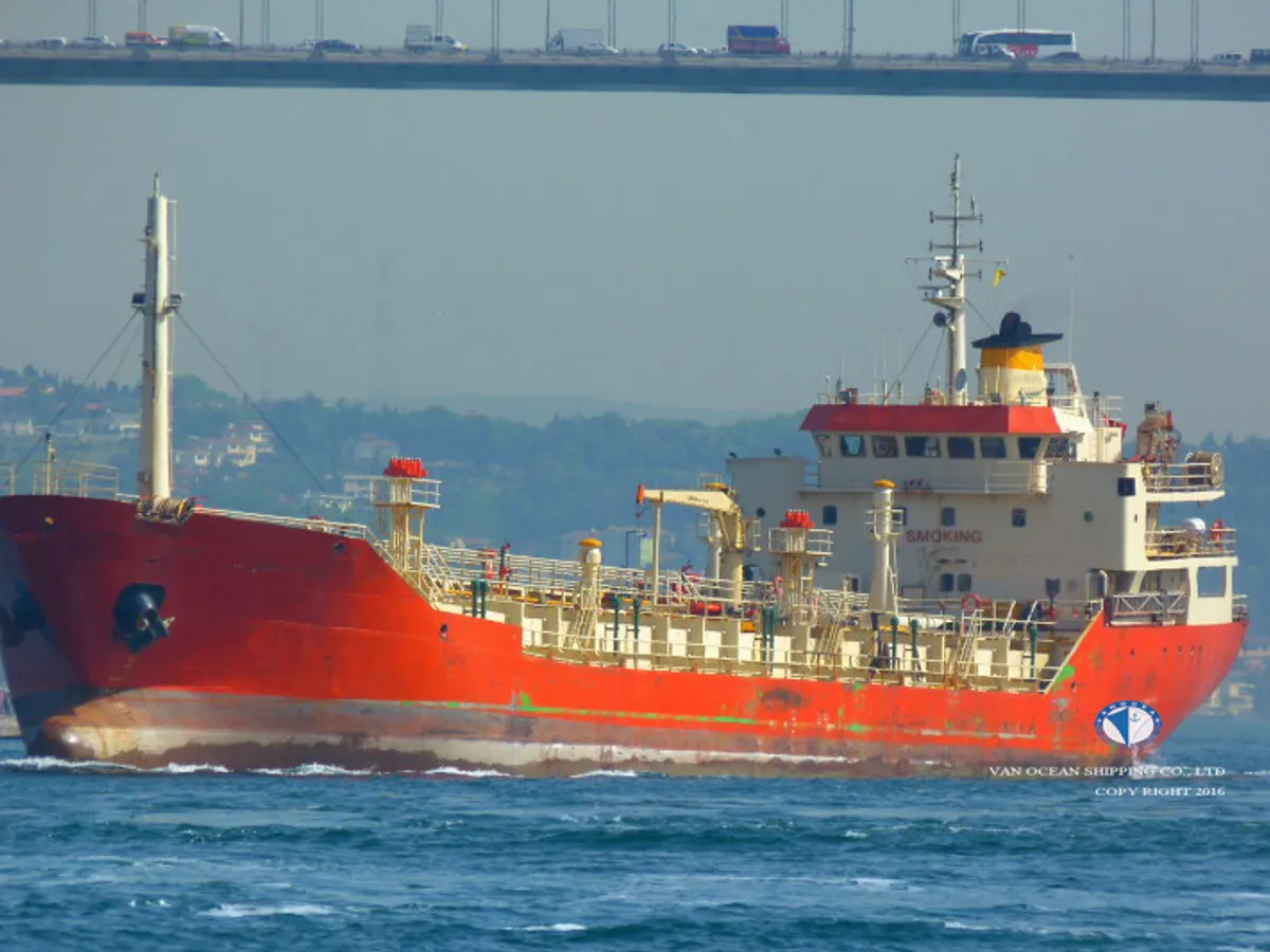 Oil/Chemical tanker for sale