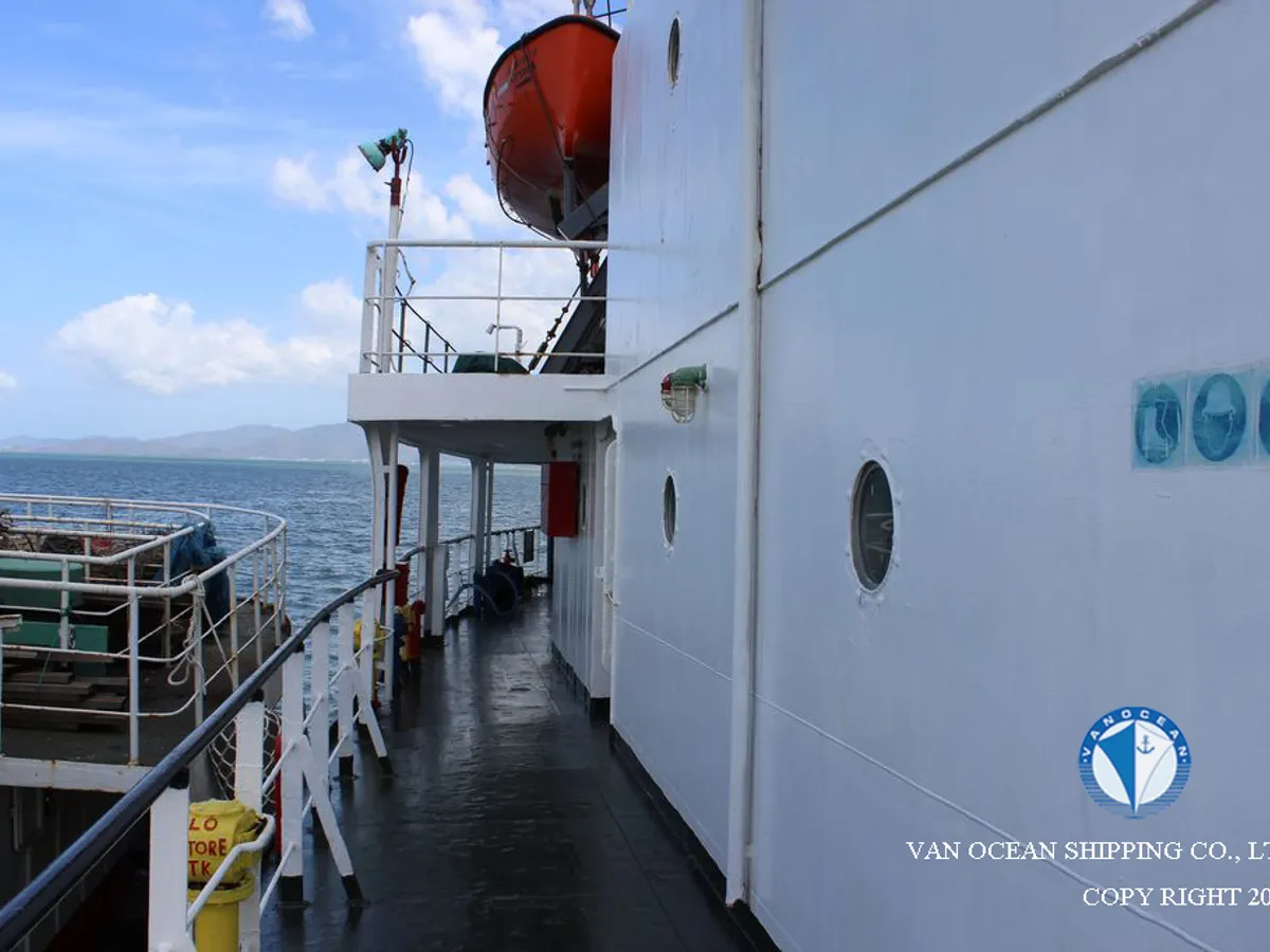 Oil/Chemical tanker for sale