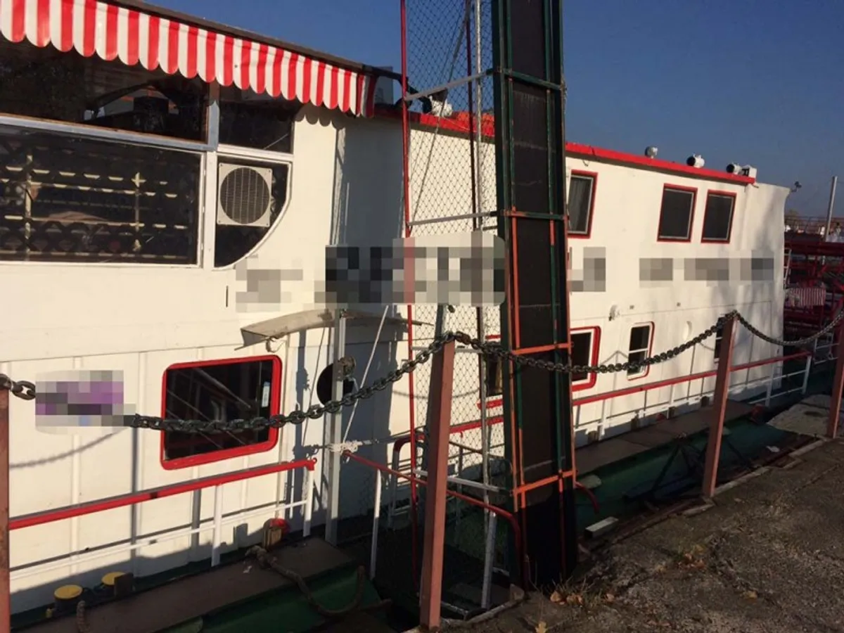 Container ship for sale