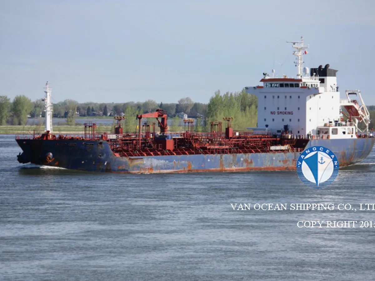 Oil/Chemical tanker for sale