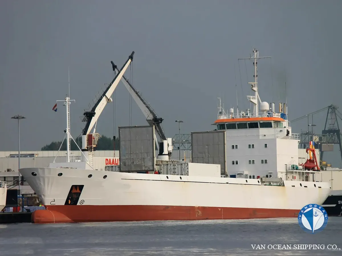 Reefer ship for sale