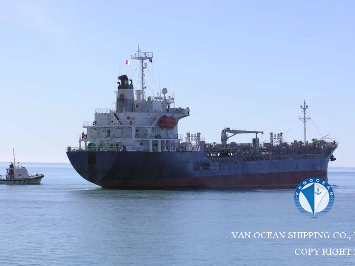 Oil/Chemical tanker for sale