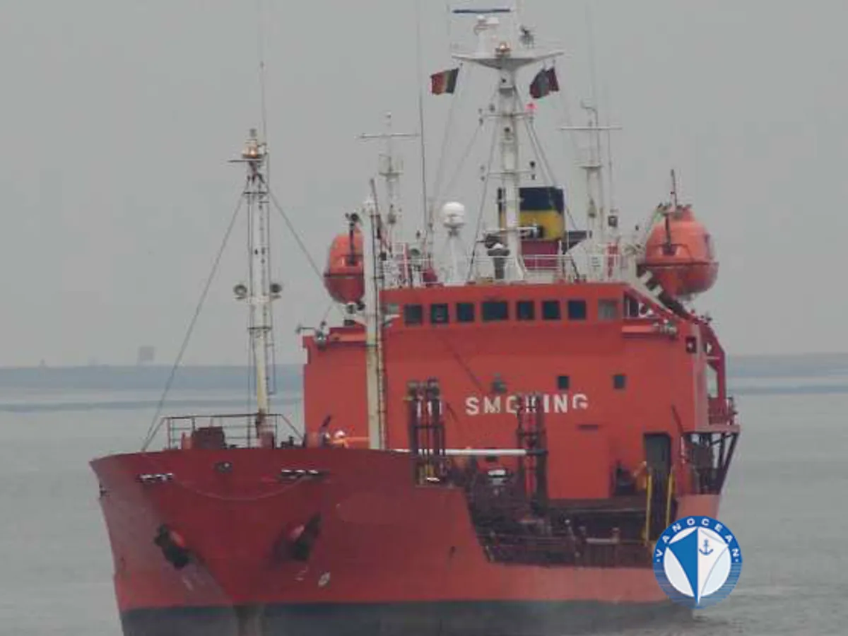 Oil/Chemical tanker for sale