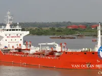 Oil/Chemical tanker for sale