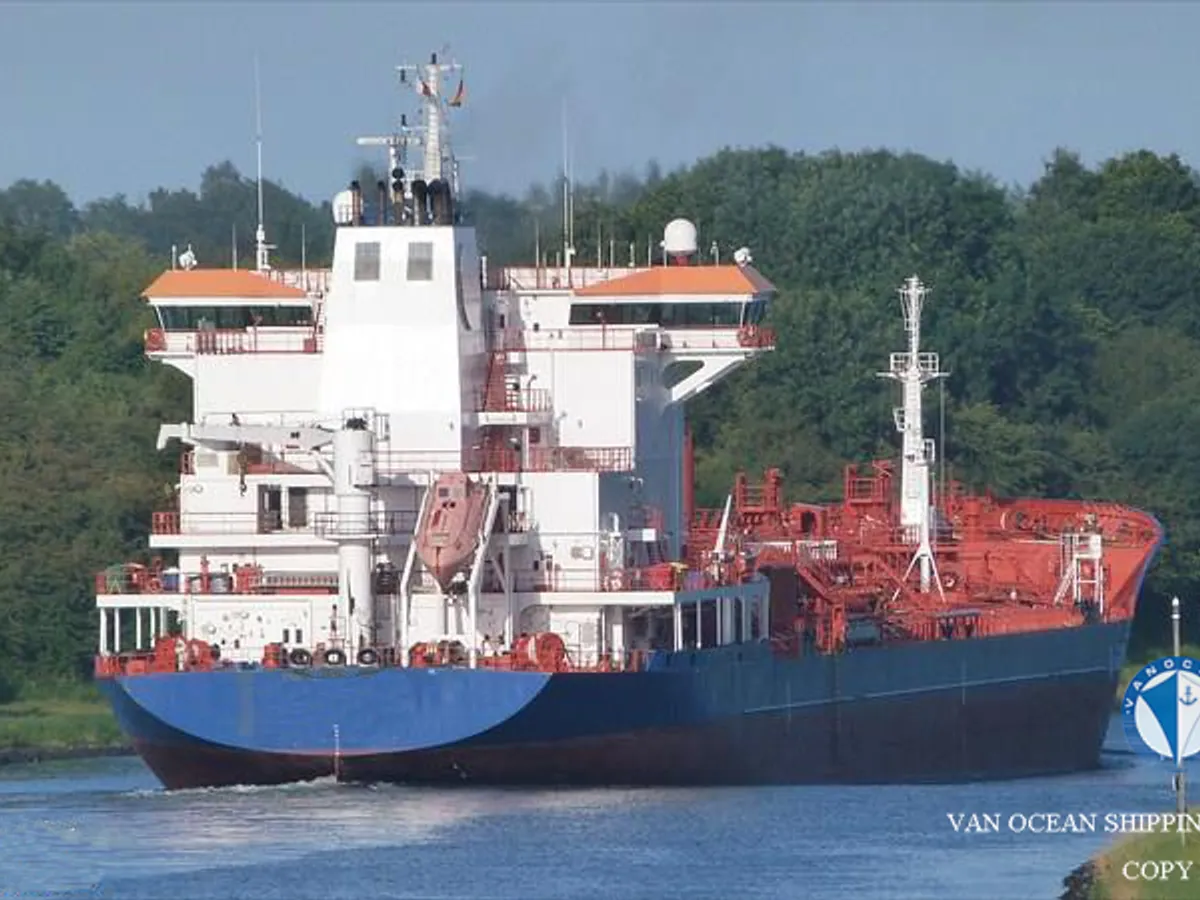 Oil/Chemical tanker for sale