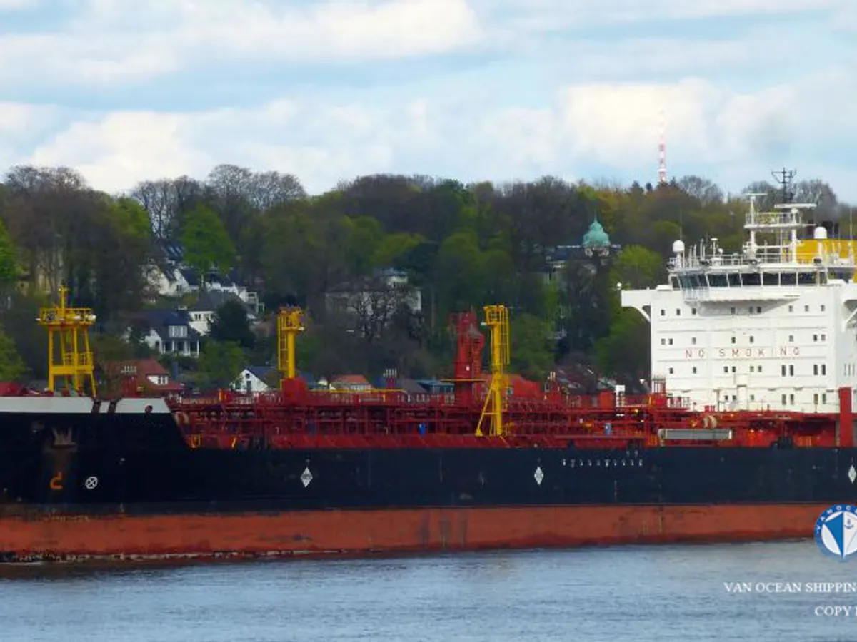 Oil/Chemical tanker for sale