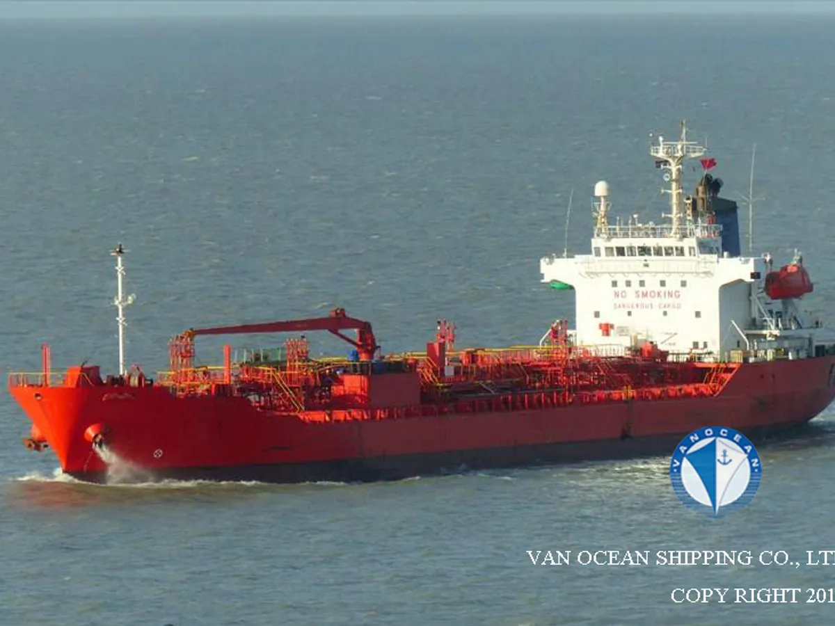Oil/Chemical tanker for sale