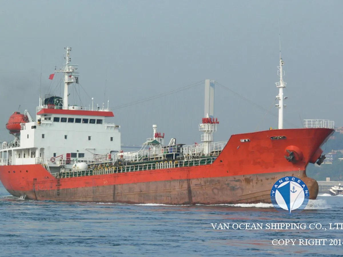 Oil/Chemical tanker for sale