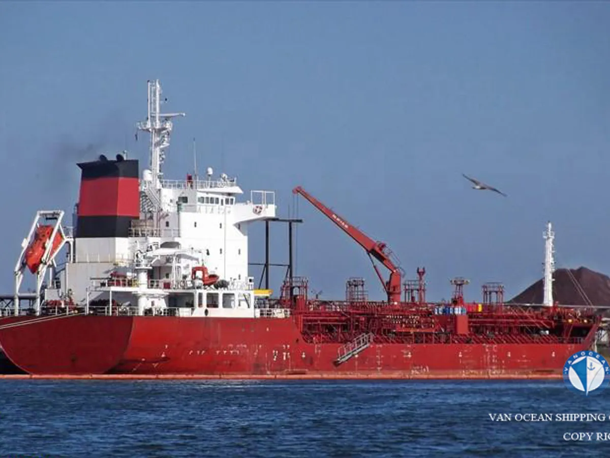Oil/Chemical tanker for sale