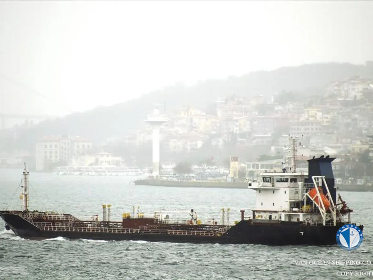 Oil/Chemical tanker for sale