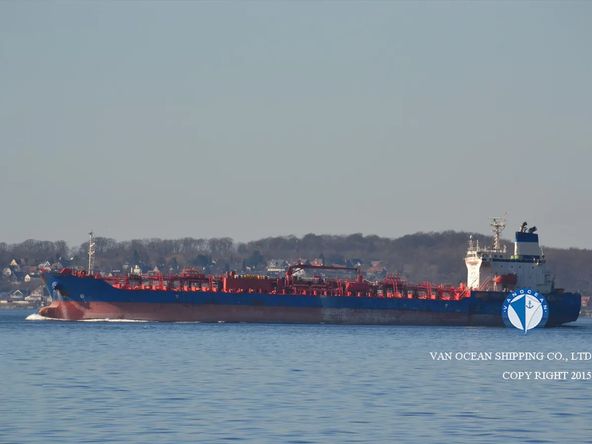 Oil/Chemical tanker for sale
