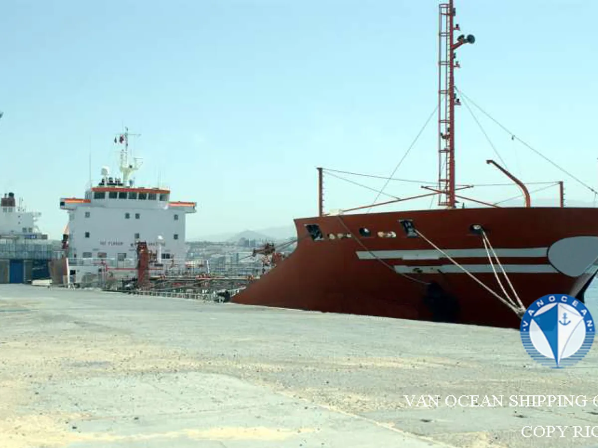 Oil/Chemical tanker for sale