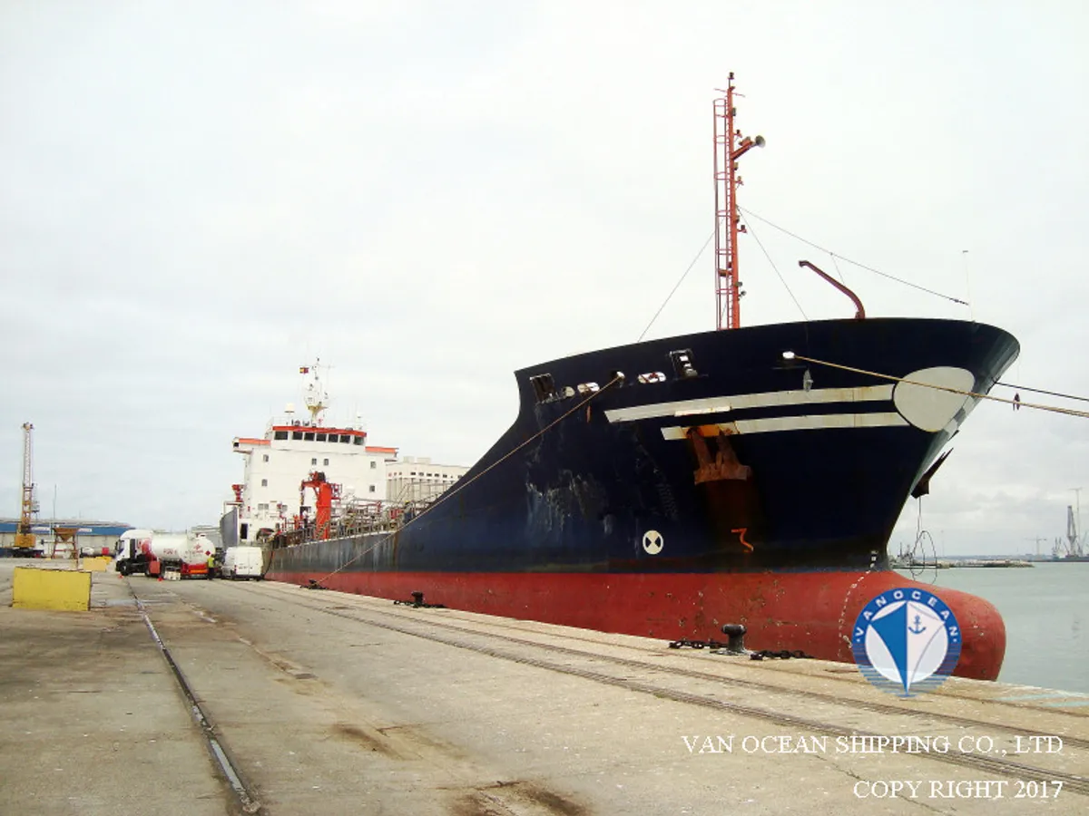 Oil/Chemical tanker for sale