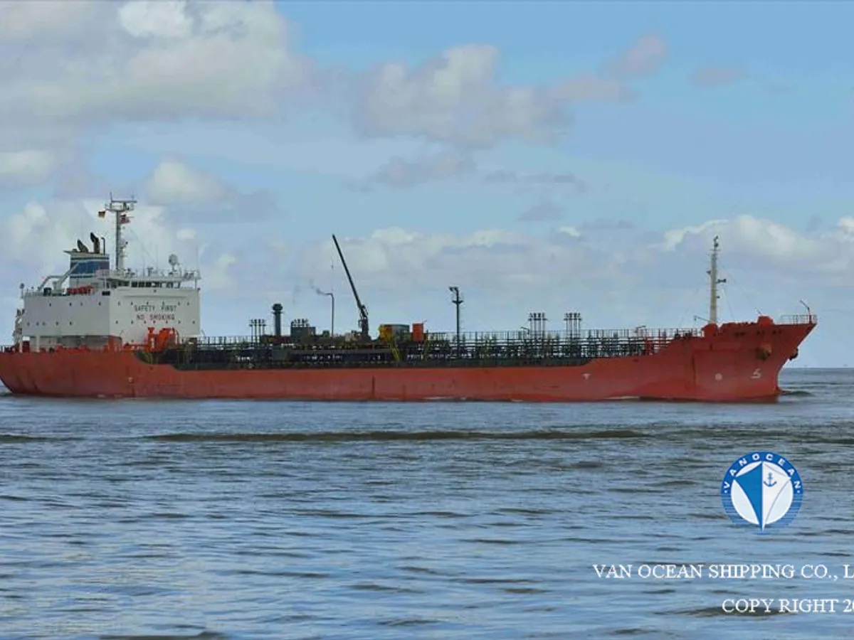 Oil/Chemical tanker for sale