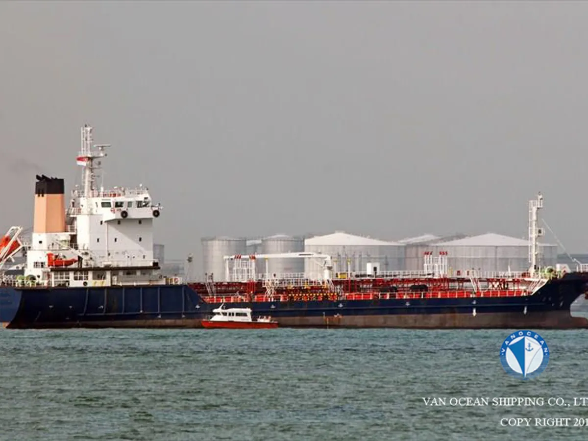 Oil/Chemical tanker for sale