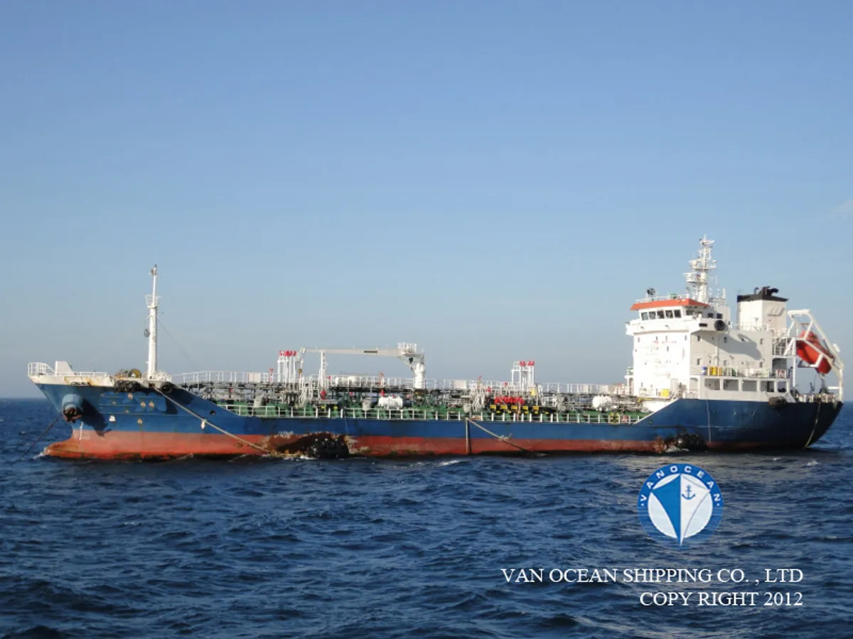 Oil/Chemical tanker for sale