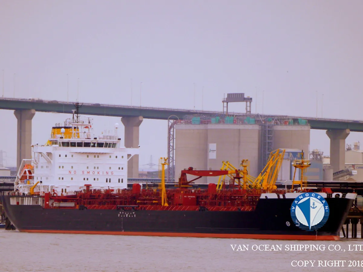 Oil/Chemical tanker for sale