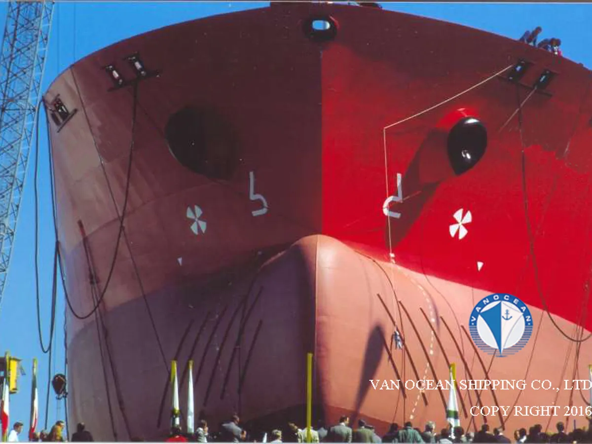 Oil/Chemical tanker for sale