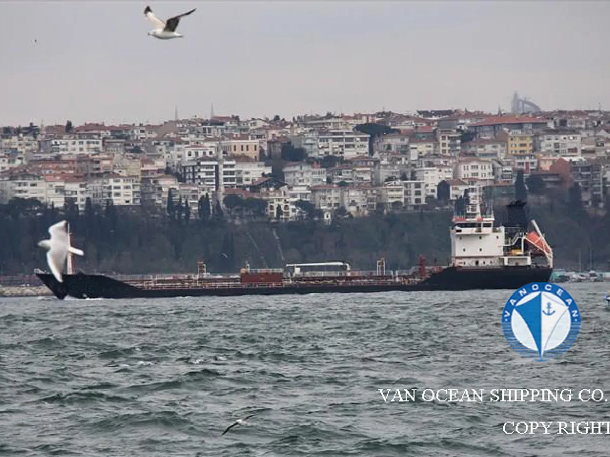 Oil/Chemical tanker for sale