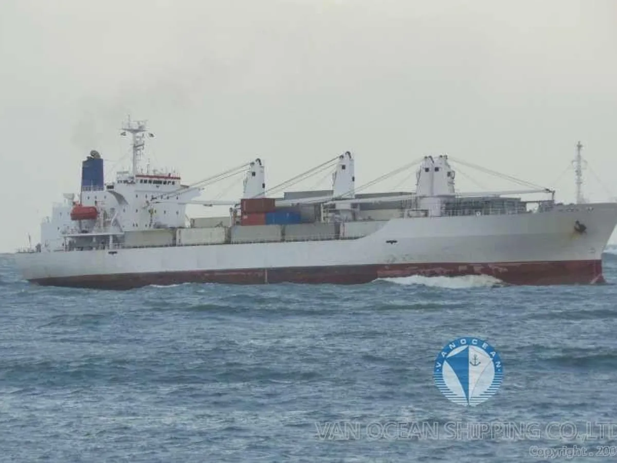 Oil/Chemical tanker for sale