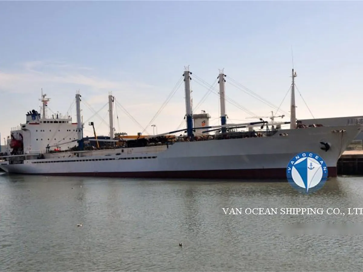 Reefer ship for sale