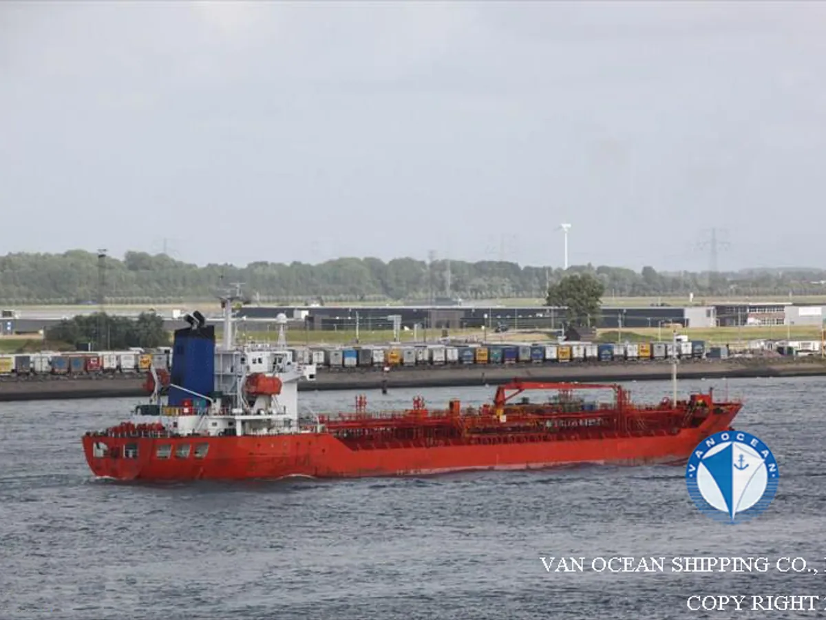 Oil/Chemical tanker for sale