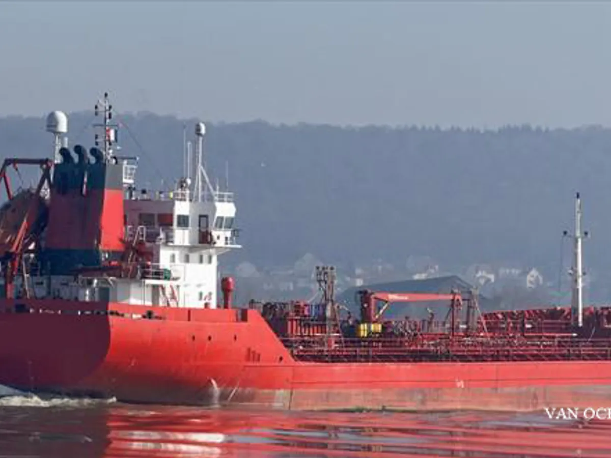 Oil/Chemical tanker for sale