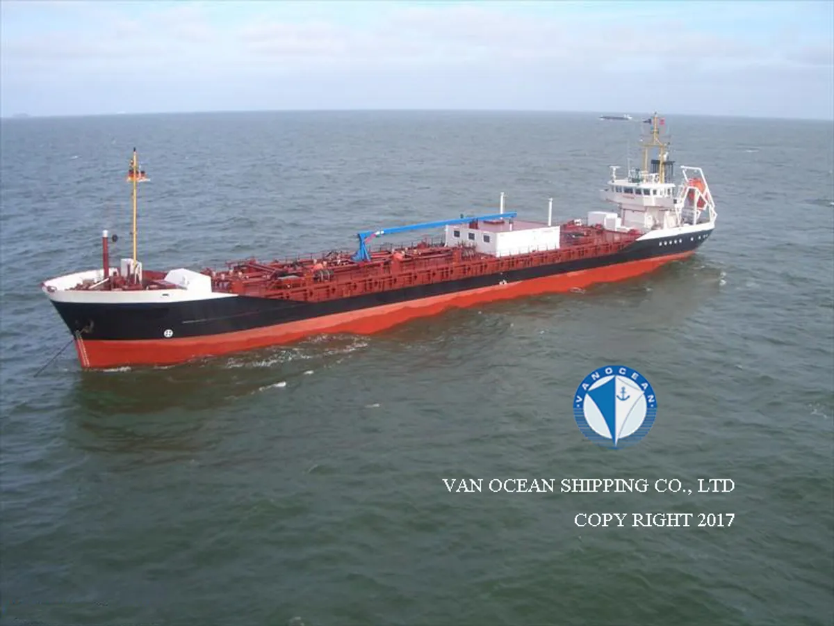 Oil/Chemical tanker for sale
