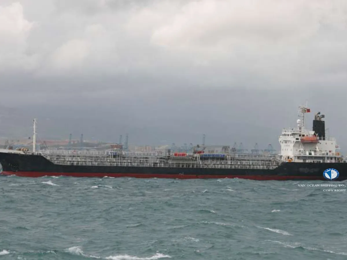 Oil/Chemical tanker for sale