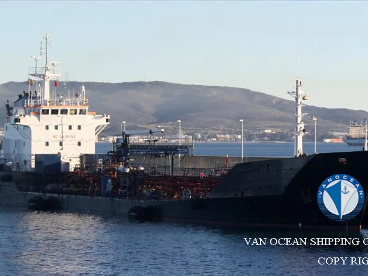 Oil/Chemical tanker for sale