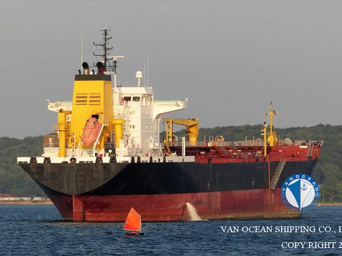 Oil/Chemical tanker for sale