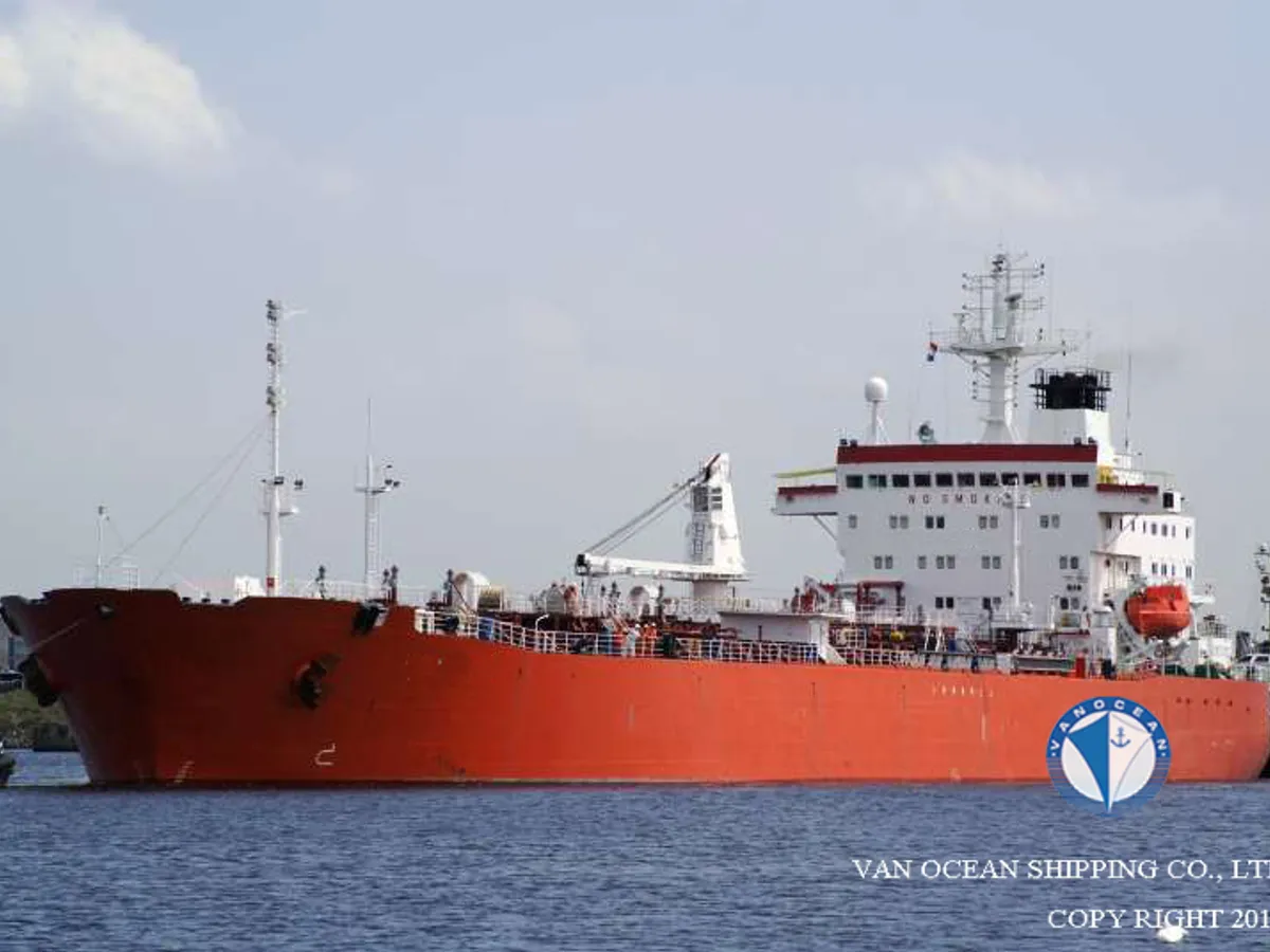 Oil/Chemical tanker for sale