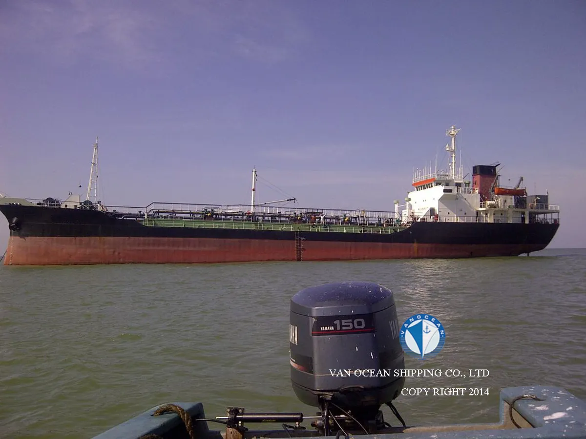 Oil/Chemical tanker for sale