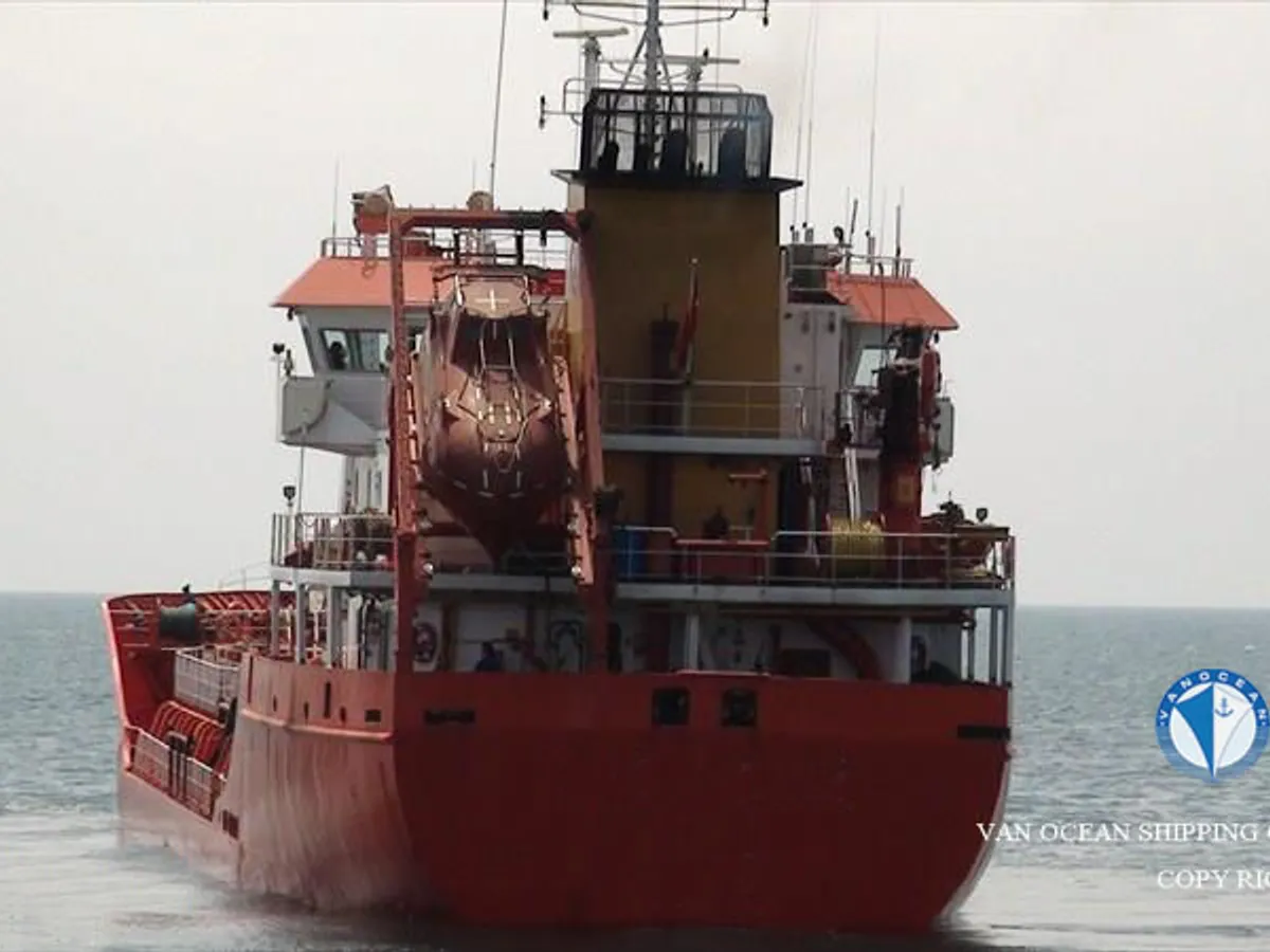 Oil/Chemical tanker for sale