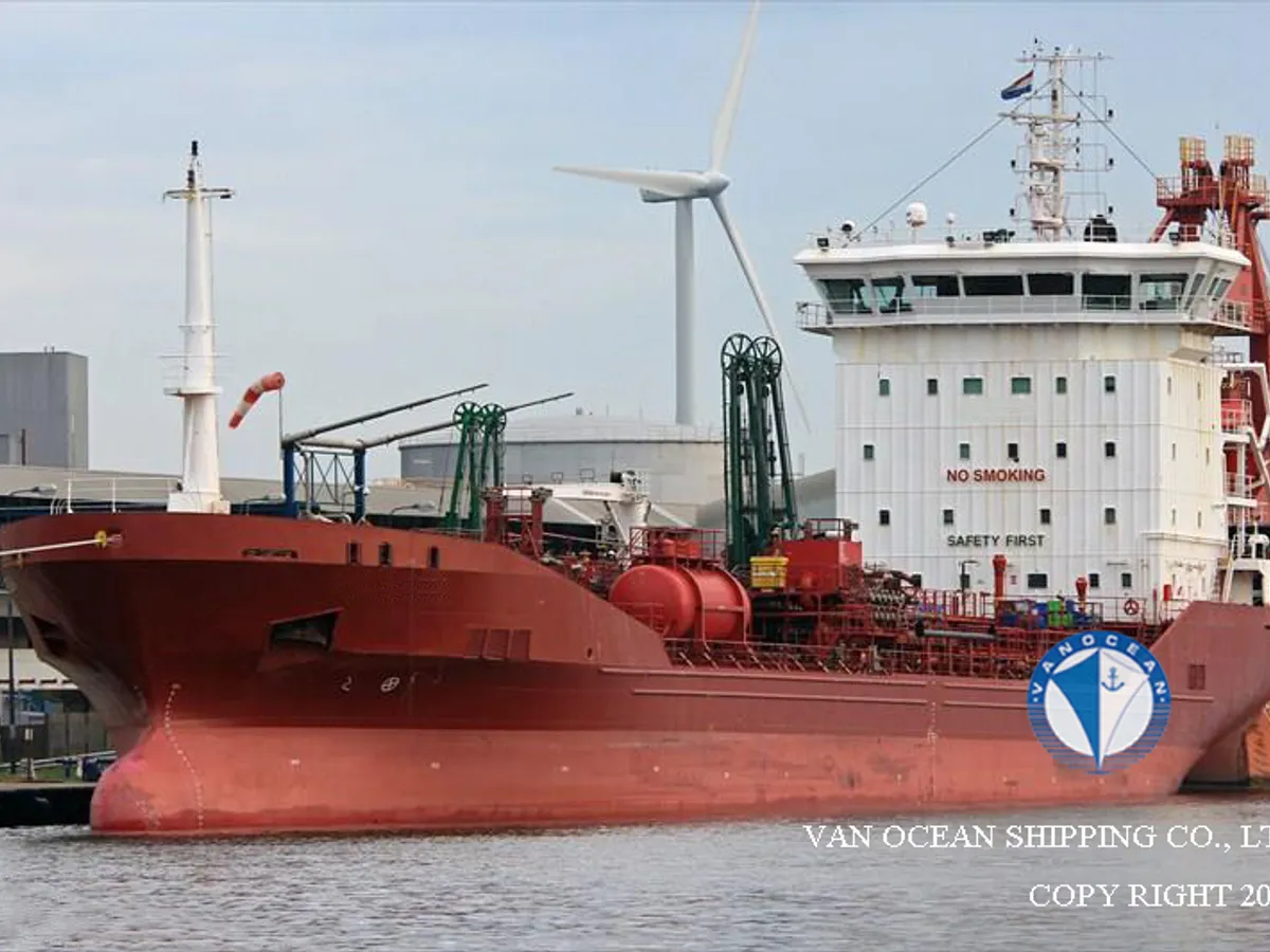 Oil/Chemical tanker for sale